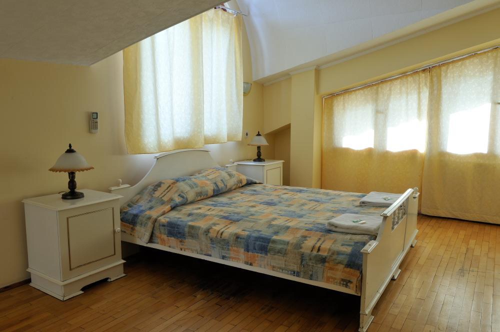 Family Hotel Prolet シュメン エクステリア 写真